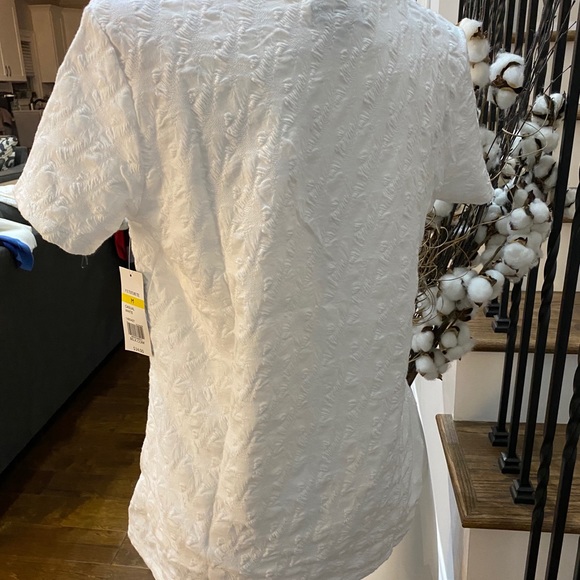 Kim Rogers White Textured Stretch Short Sleeve Top - Picture 5 of 6